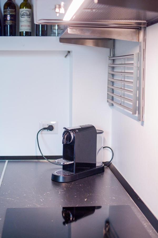 Apartamento Montenero Flat - Elegant, Modern & Comfortable Milão
