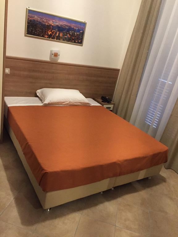 Montecarlo Hotel