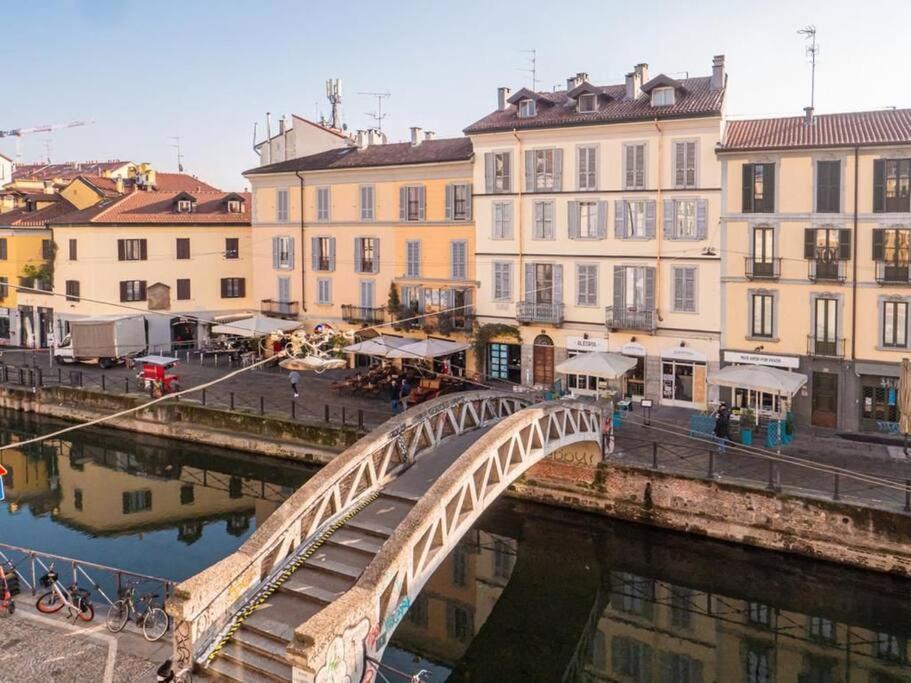 Romantic Flat On Navigli River By Easylife