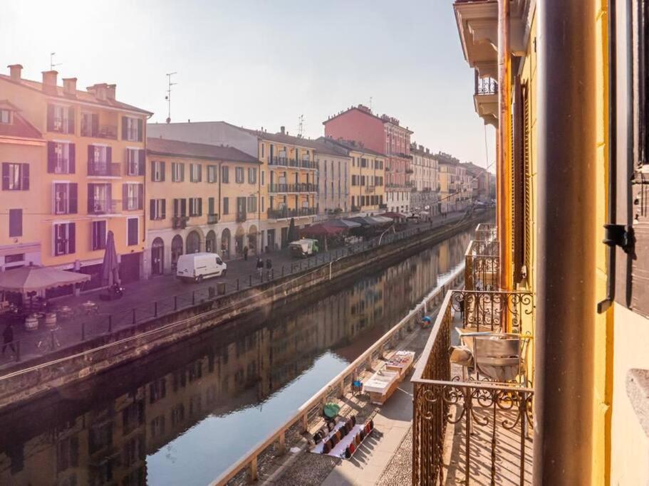 Romantic Flat On Navigli River By Easylife * Milan