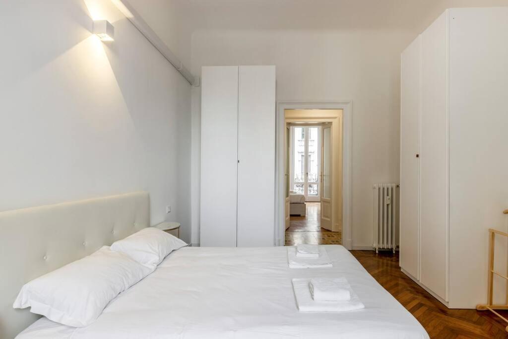Apartment Spacious In Design District By Easylife Milan