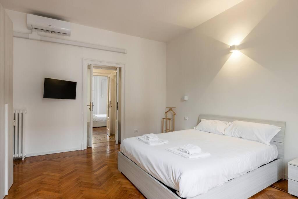 Spacious In Design District By Easylife * Milan
