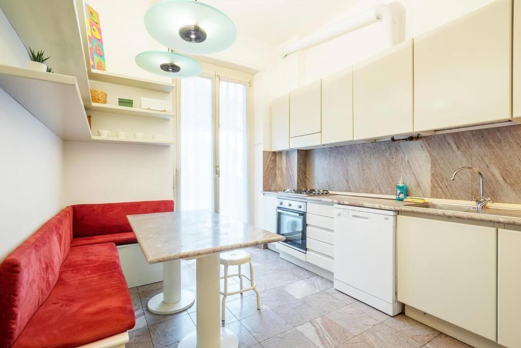 Apartment Luminosa E Spaziosa Dimora Nel Centro Di Milan