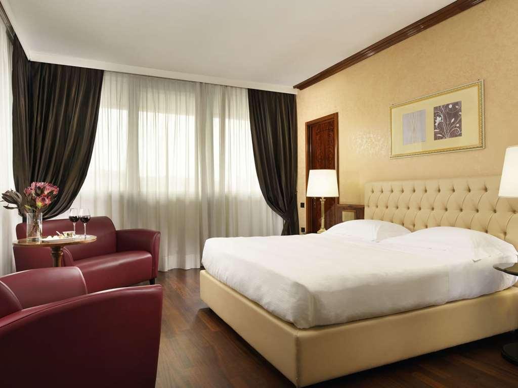 Scandinavia 4* Milan
