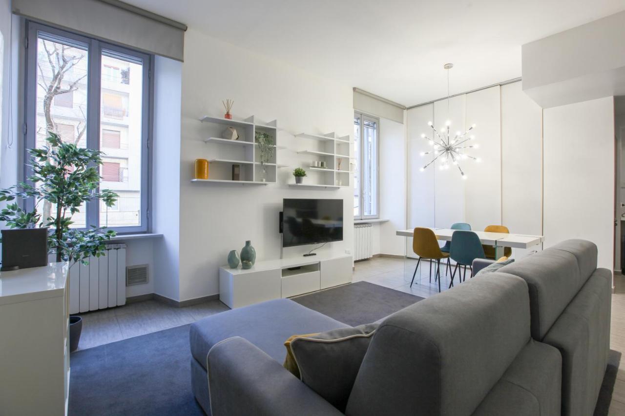 Modern Close To Shopping District Milan