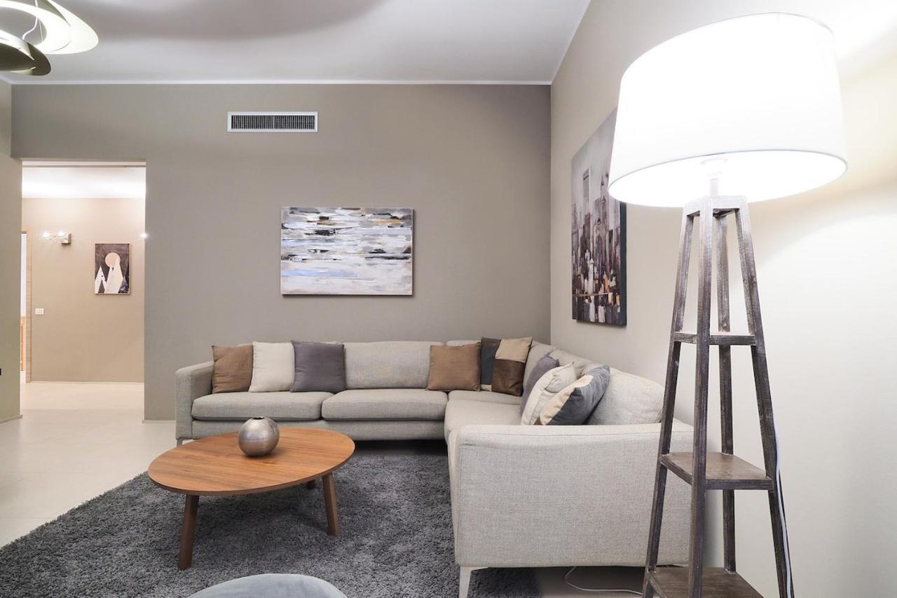 Contempora - Cavallotti 13 - B31 * Milan