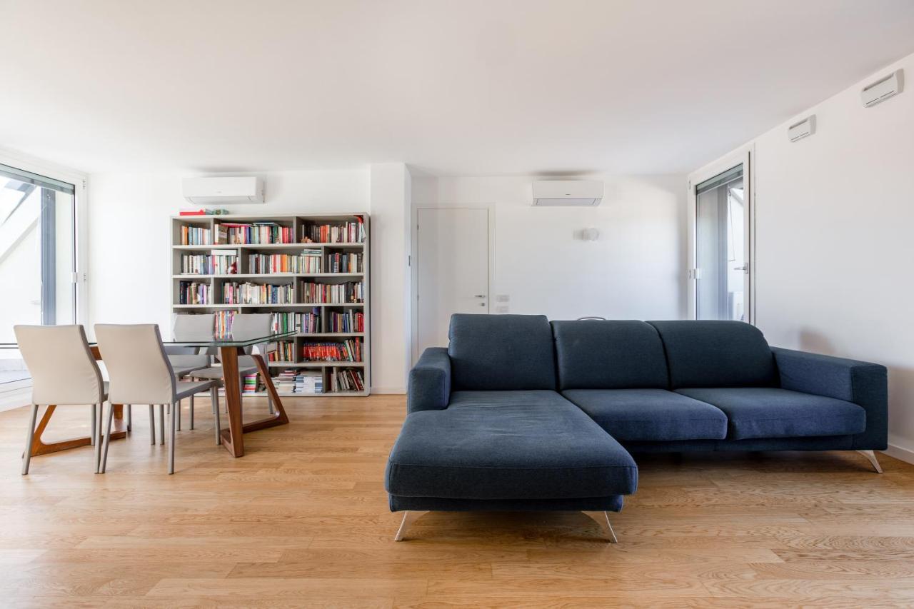 Modern With Terrace, Wifi & Ac Apartment Milan