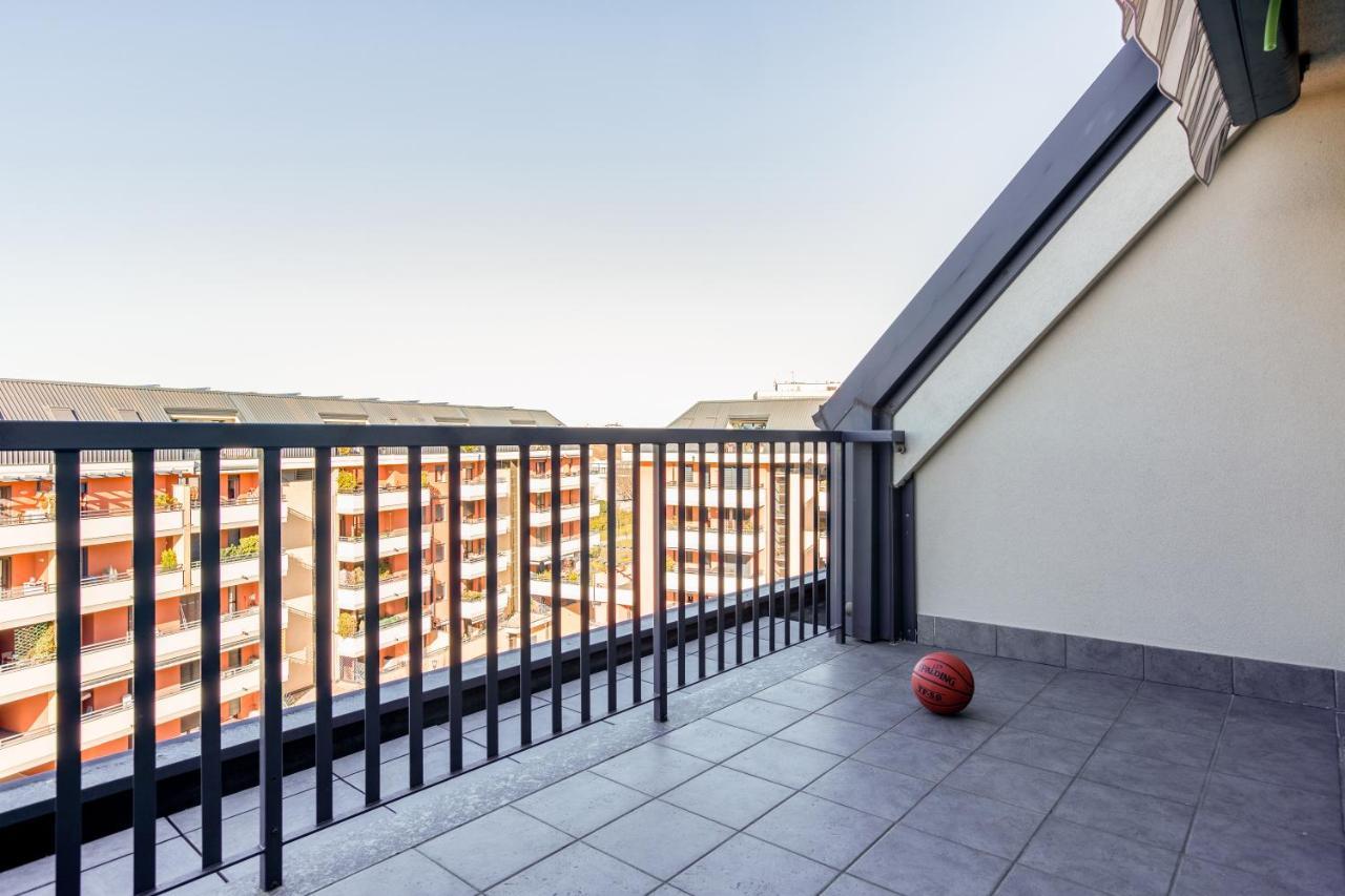 Modern With Terrace, Wifi & Ac
