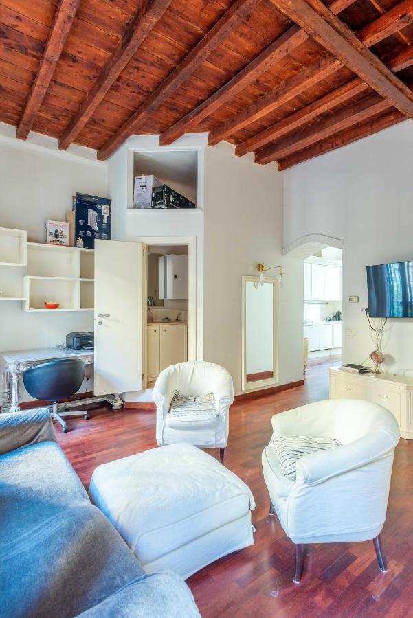 Cozy And Fancy Studio On The Navigli By Easylife Milan