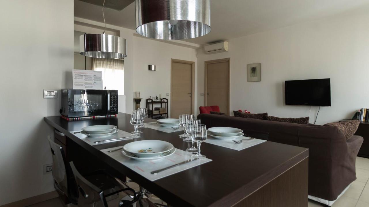 Italianway - Dall'ongaro 24 * Milan