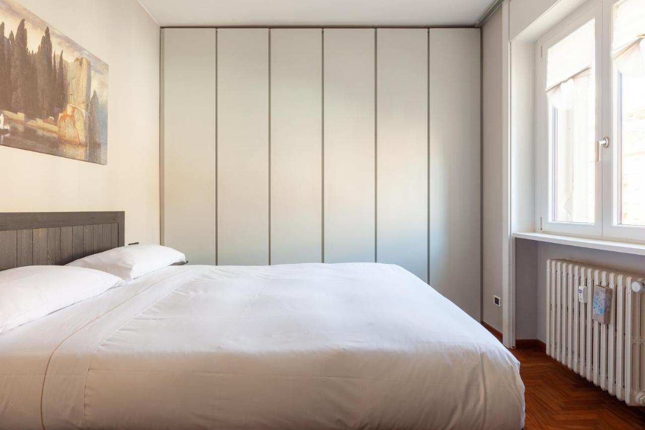 Apartment Luxury Center - Friuli 51 Master Guest Milan