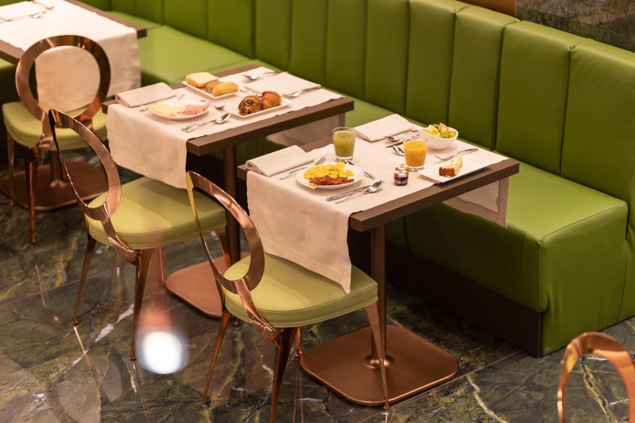 Ariston Hotel 4*