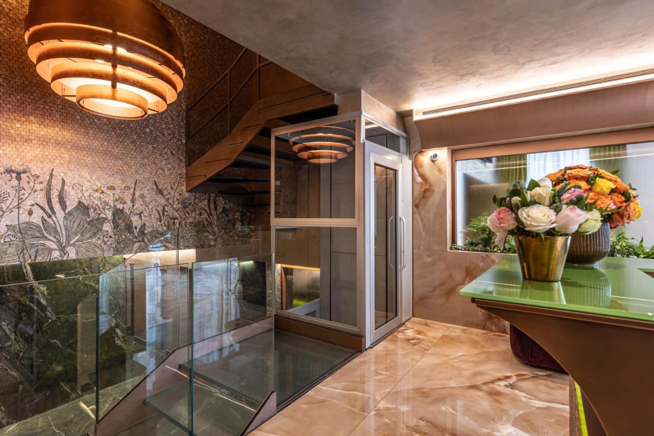 Ariston Hotel 4*