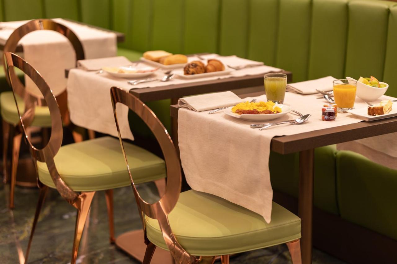 Ariston Hotel