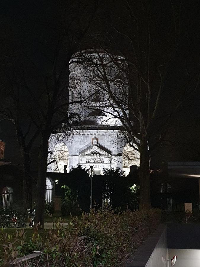 S. Ambrogio Square *
