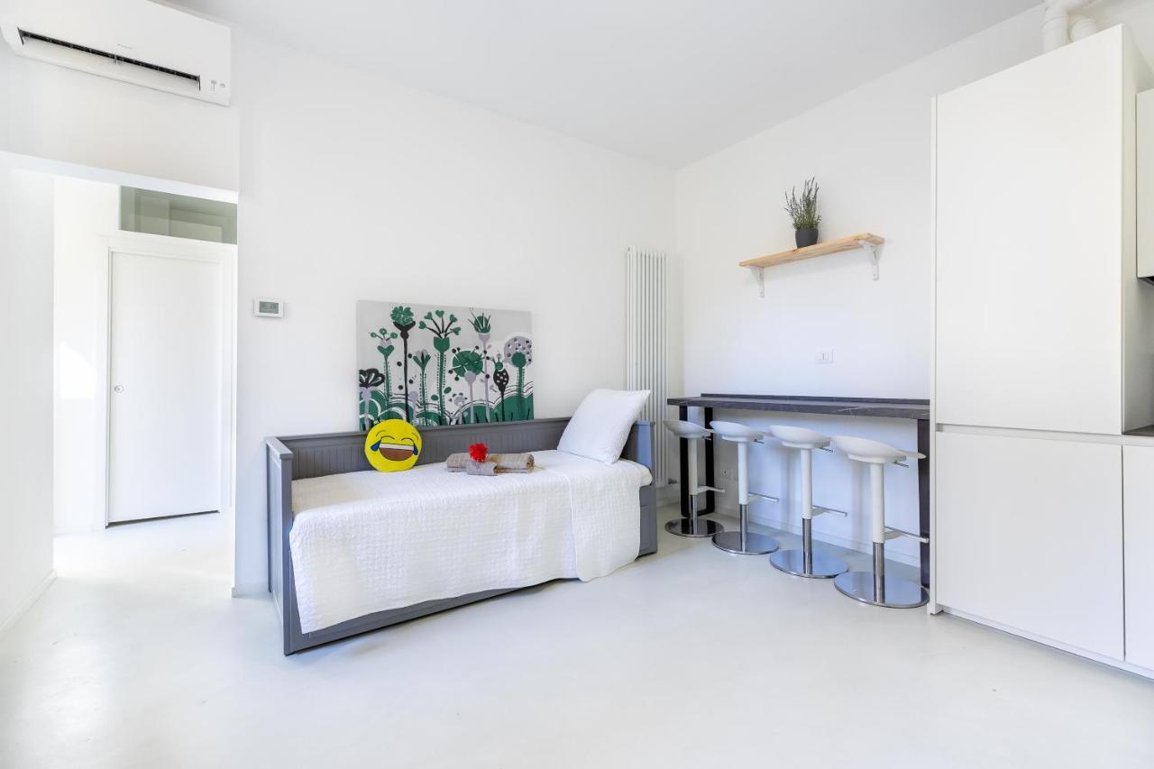 Alessia's Flat - Sarpi 4 Milan