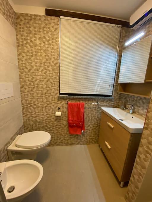 Open Space City Center Con Terrazzo E Due Bagni * Milan