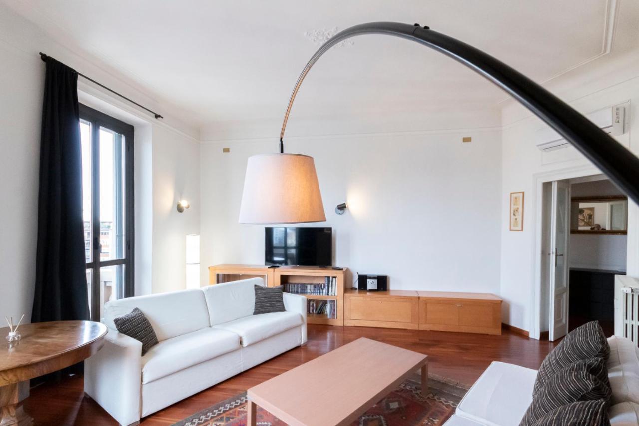 Washington Apartment *