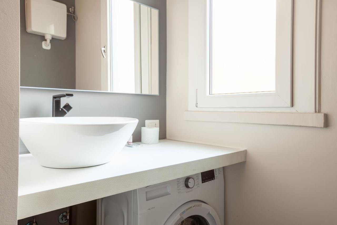 Renovated In Center - Commenda 21 * Milan