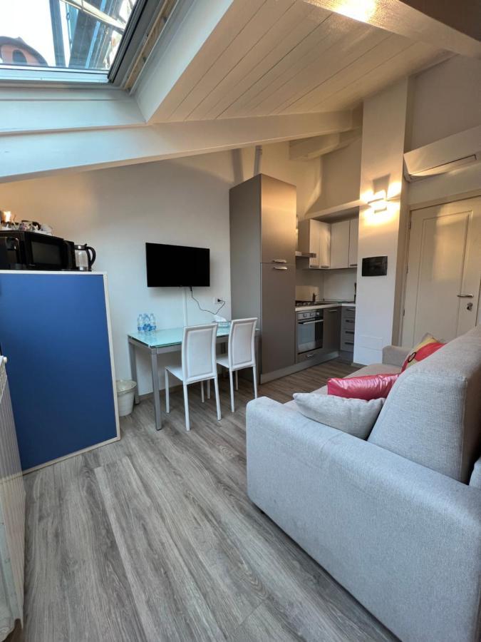 Apartment Sunshine Raggio Di Sole Milan