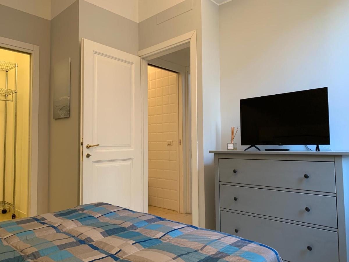 Appartamento Bilocale Di Ringhiera In Corso Como/garibaldi Milano