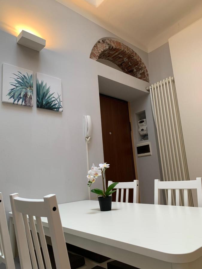 Bilocale Di Ringhiera In Corso Como/garibaldi Appartamento *