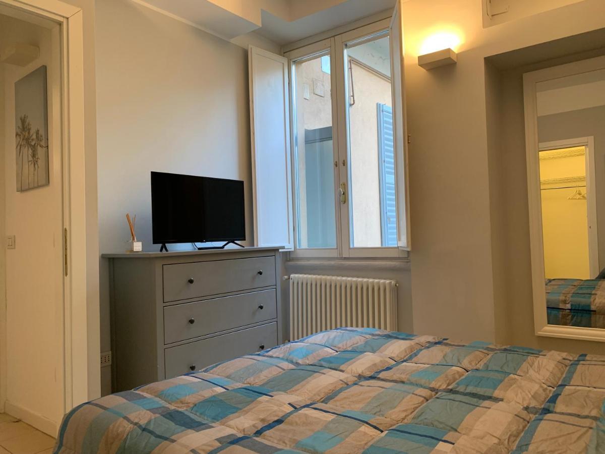 Appartamento Bilocale Di Ringhiera In Corso Como/garibaldi *
