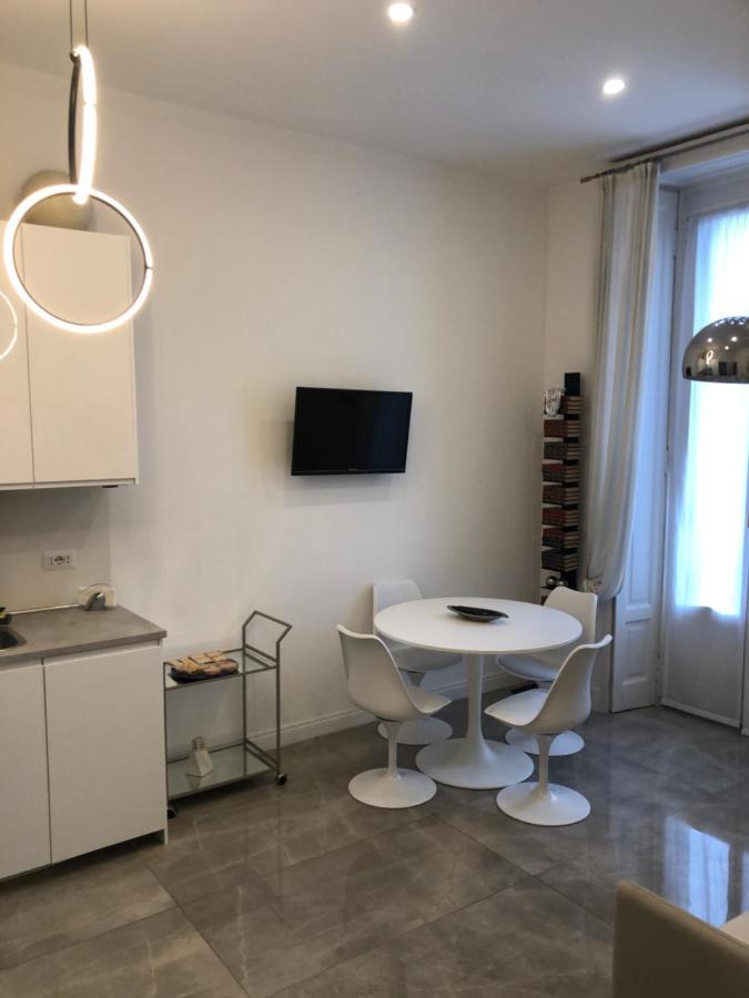 Casa Alberto Da Giussano, Elegante Bilocale In Centro Con Balcone Sul Parco Apartment Milan