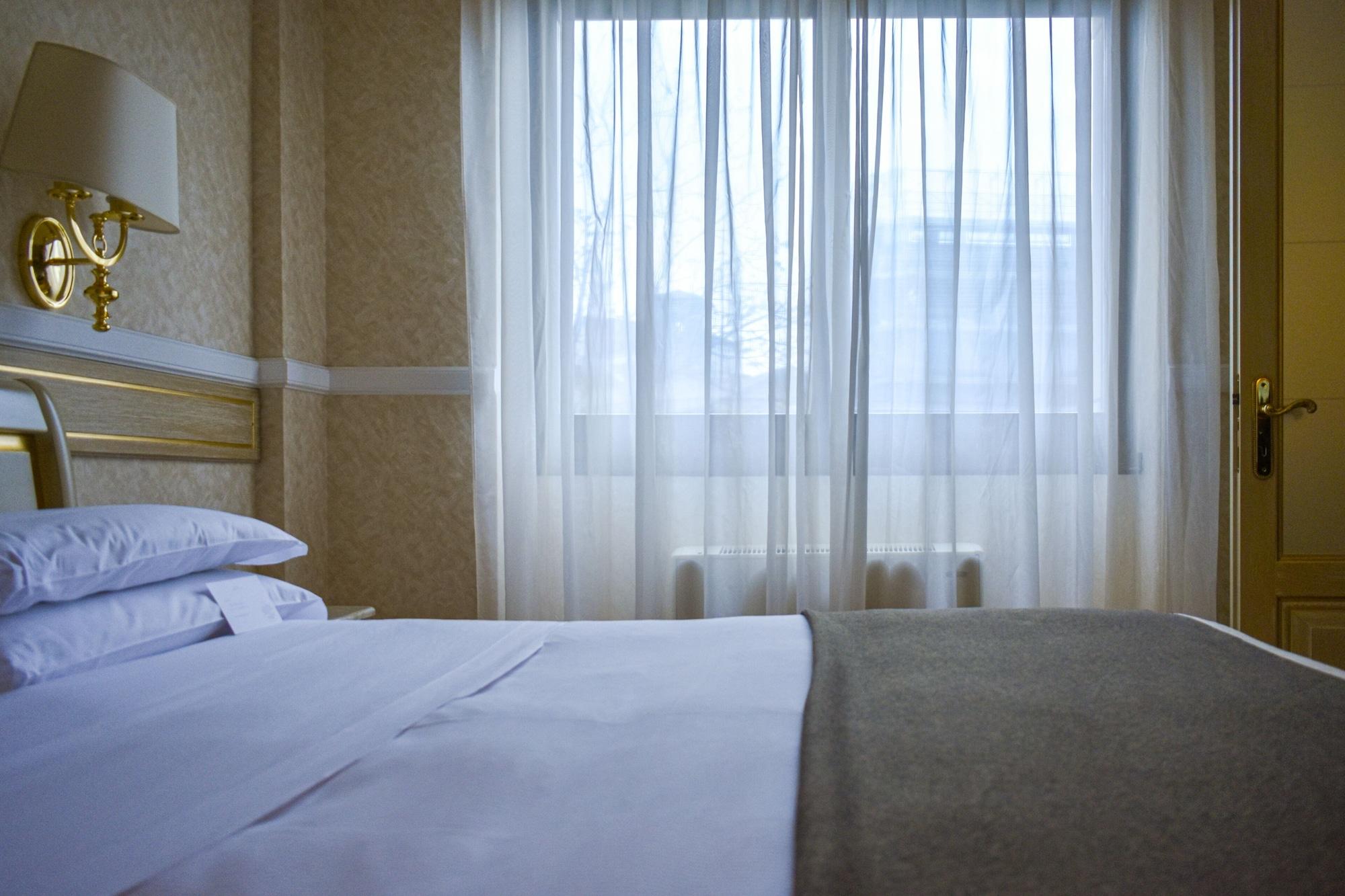 Romana Hotel 4*