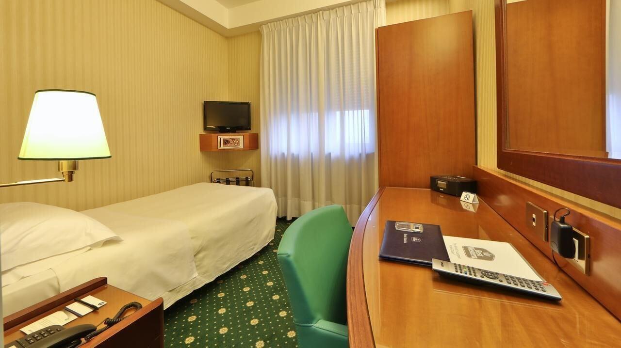 Astoria Sure Collection By Western Hotel 3*
