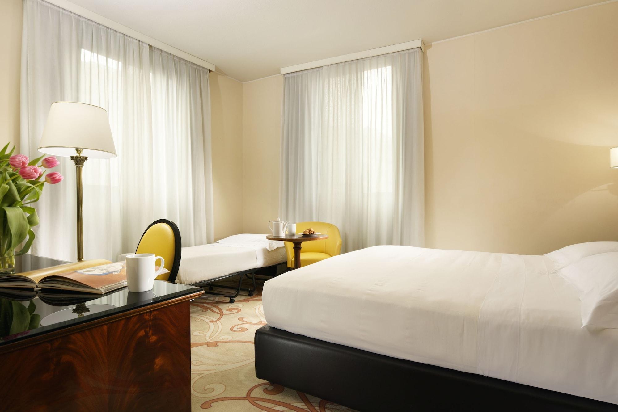 Scandinavia Hotel 4*