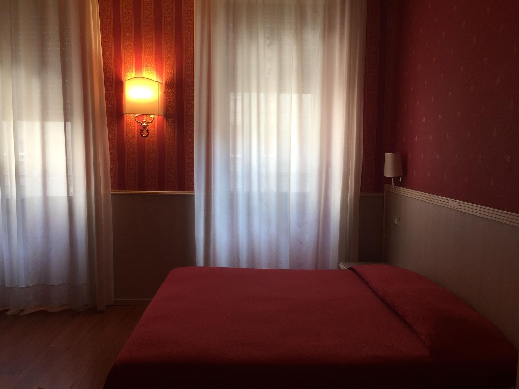 Garda 3* Milão