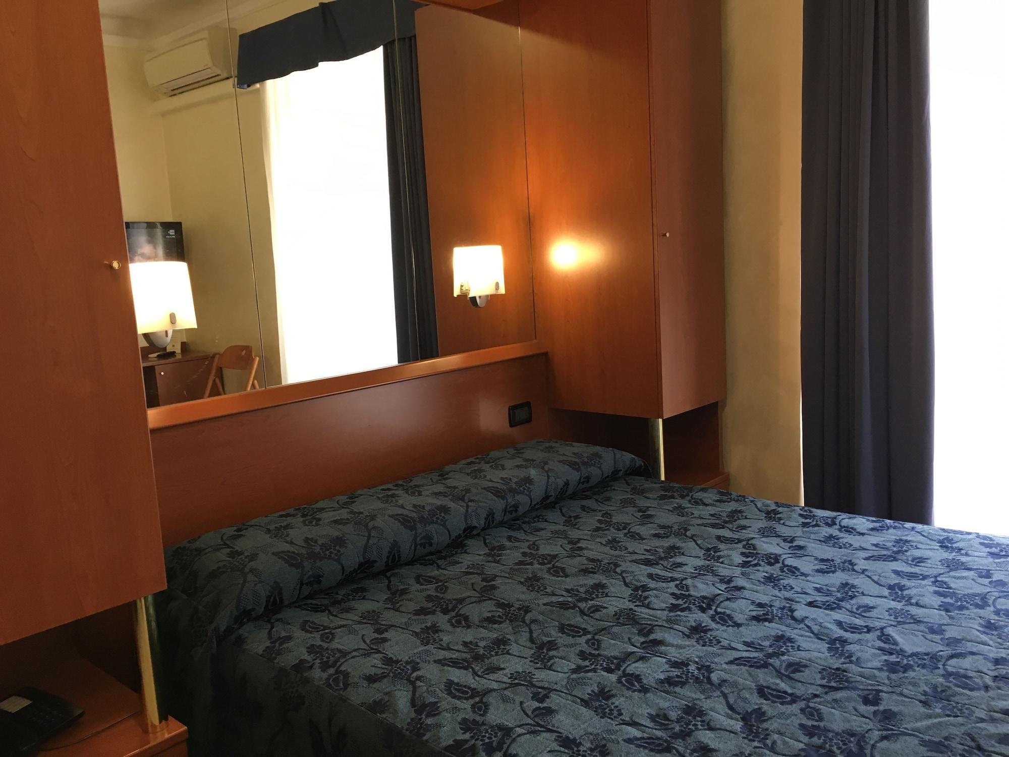 Hotel Aurora
