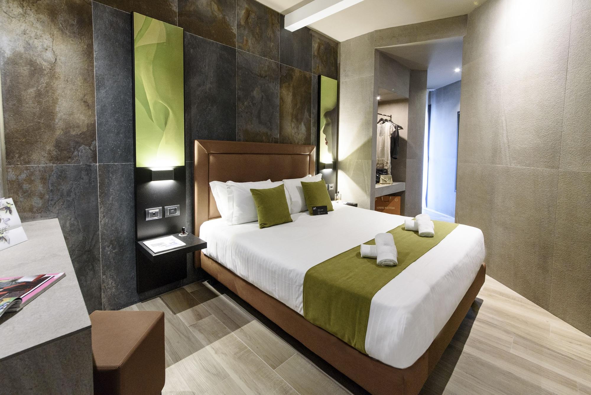 Hotel Just 4*