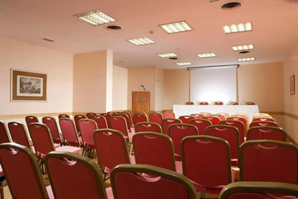 Raffaello Hotel 4*