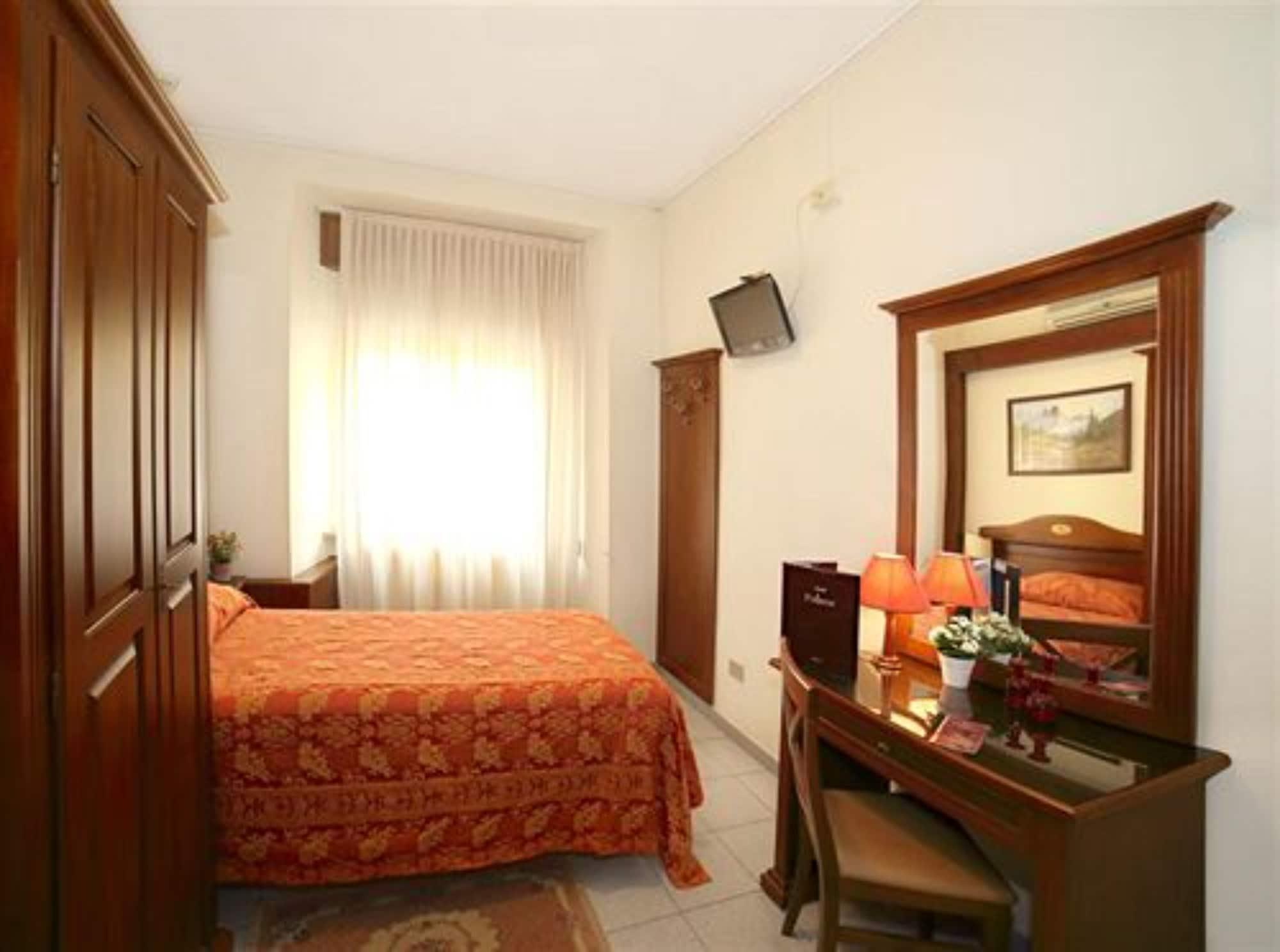 Pavone 3* Milan