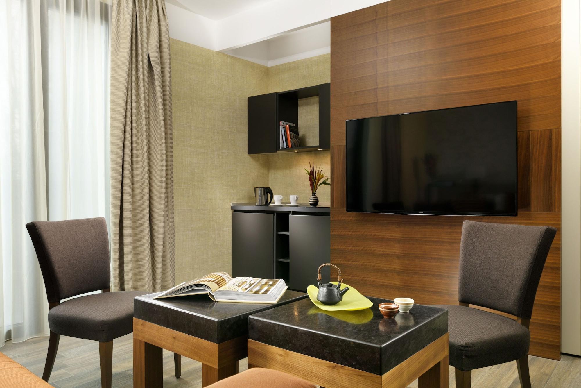 Milan Suite Hotel Hotel 4*