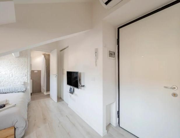 Apartment Sammartini Nice Attic Milan