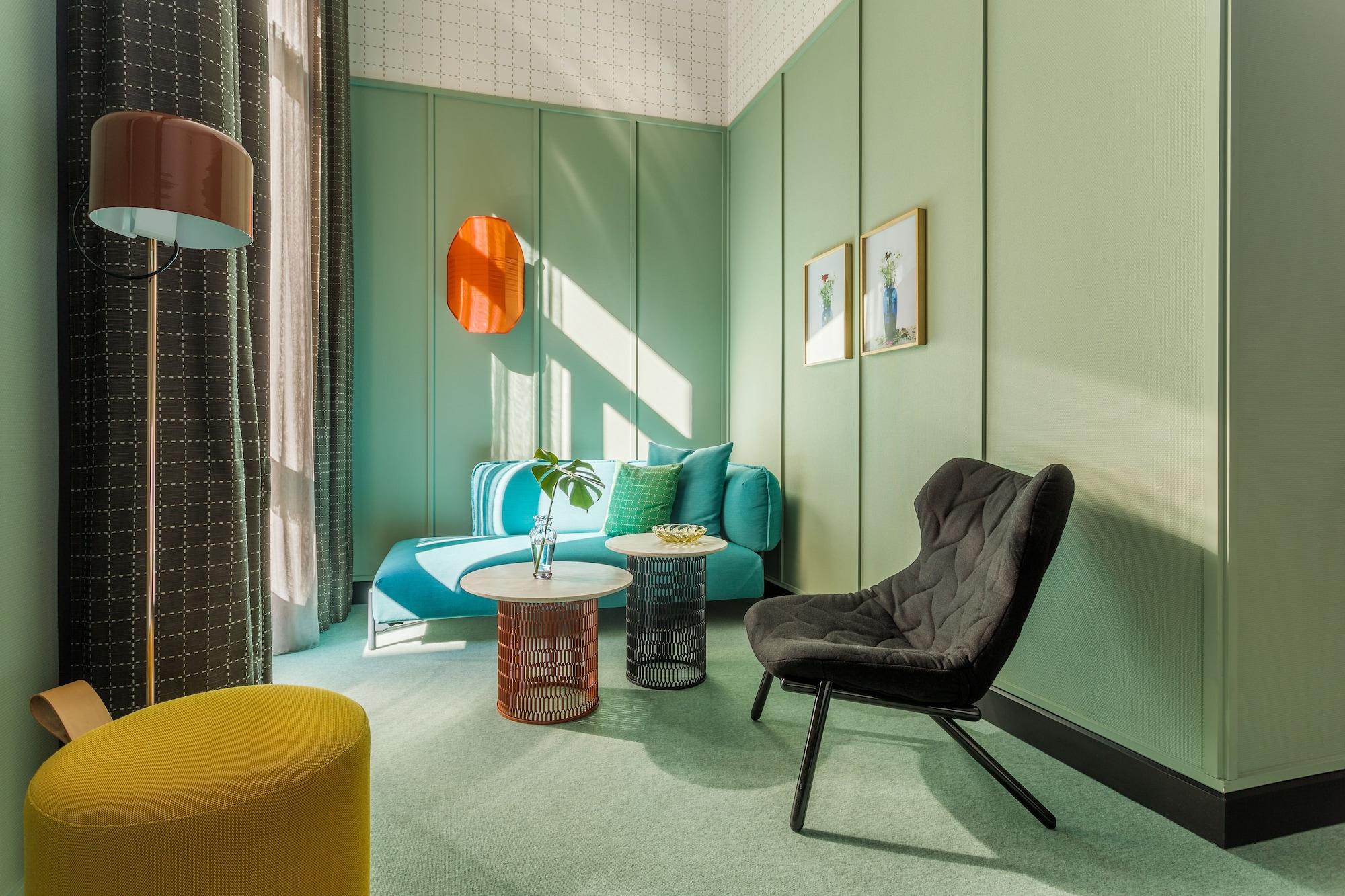 Mate Collection Giulia, Milan