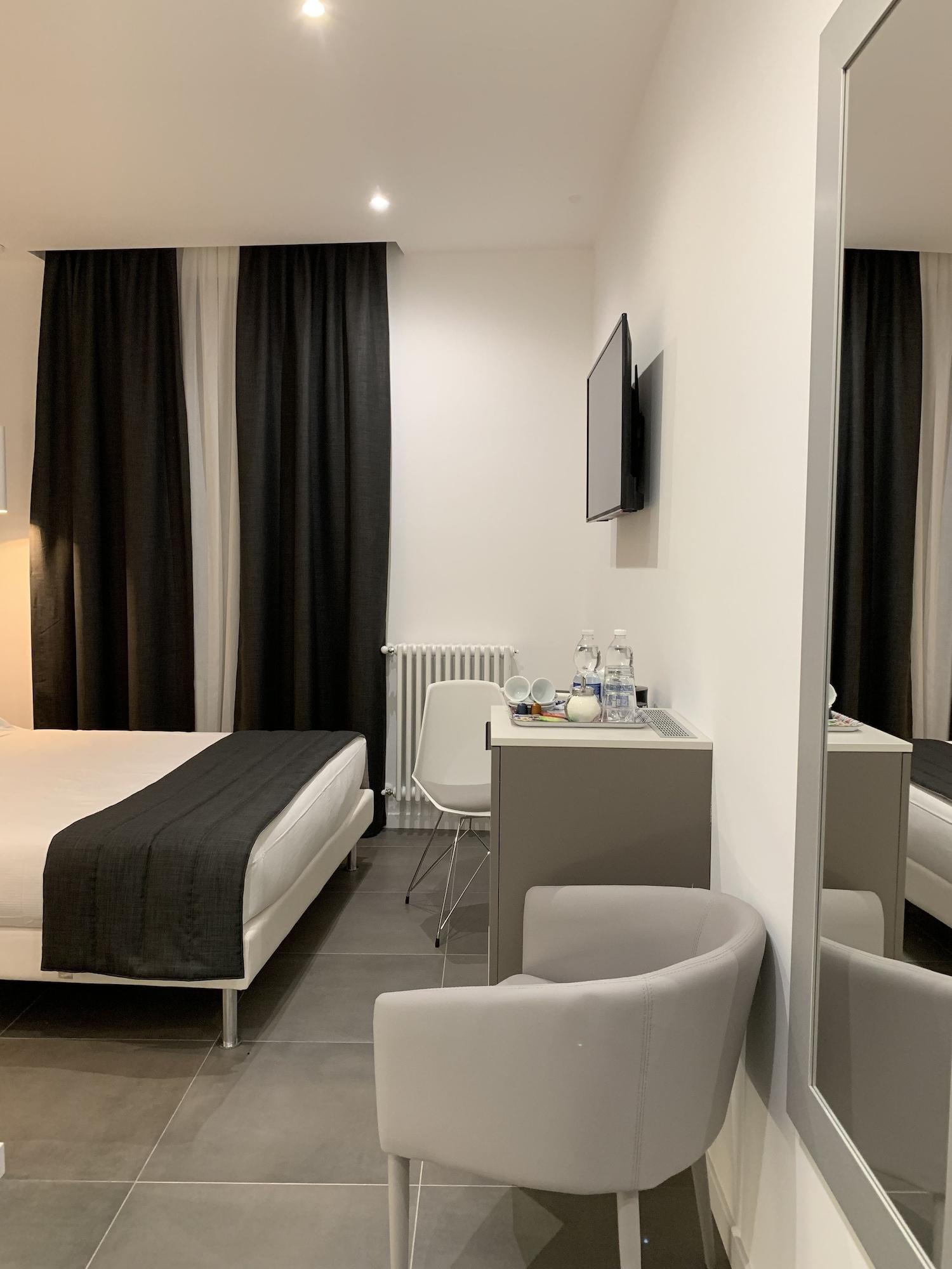 Aparthotel Bossi 2*