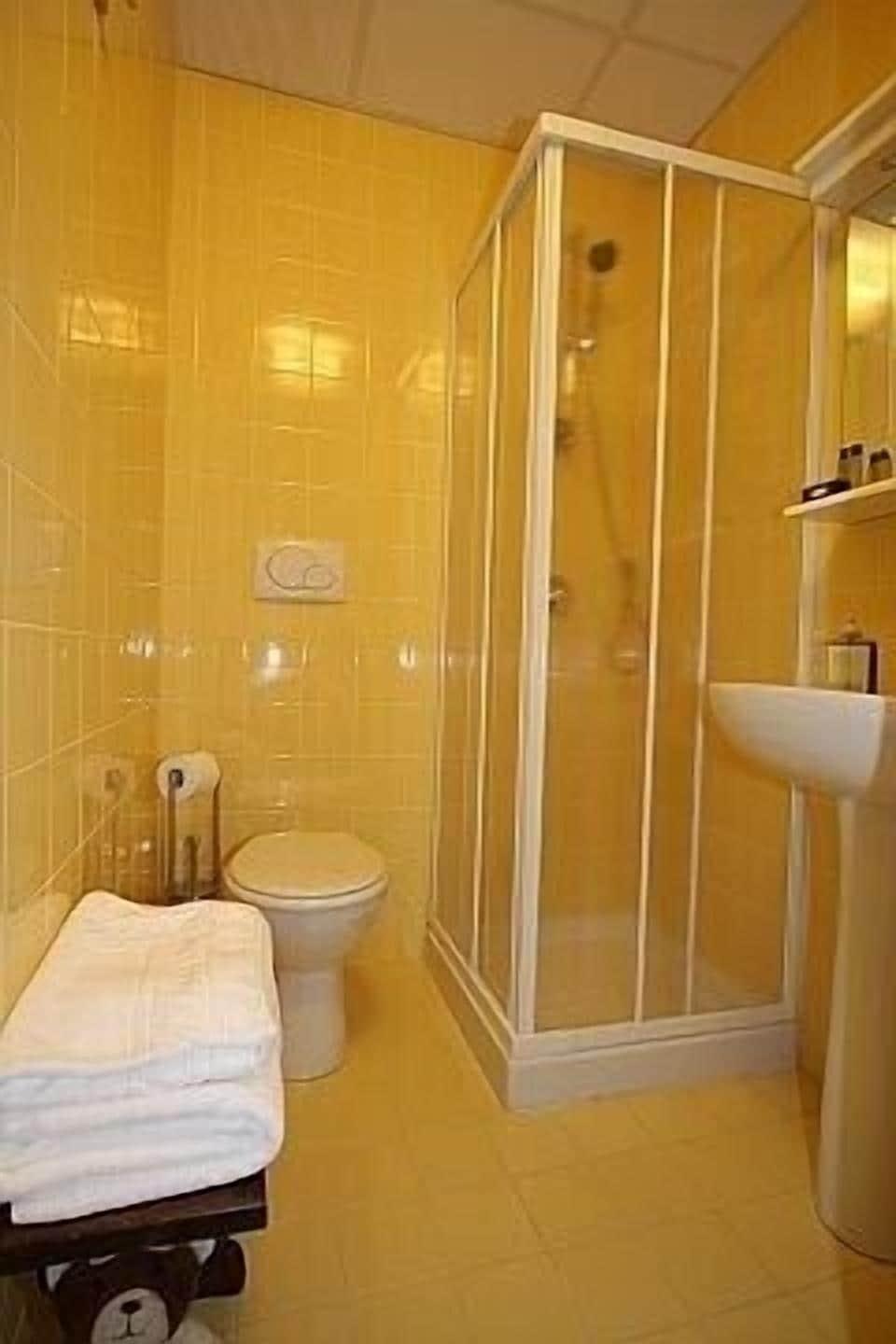 Hotel My 2*