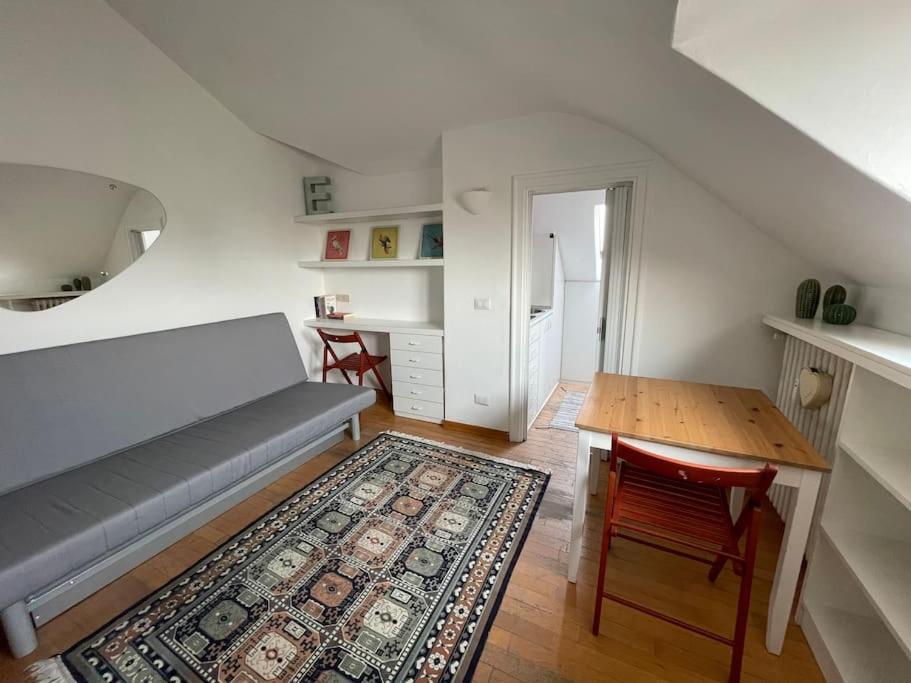 Tortona Tiny Attic Directly Connected To Duomo Apartment Milan