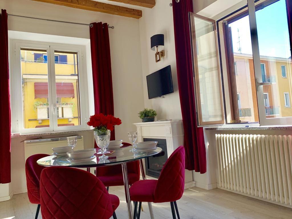 Apartment Centro-moscova Incantevole Free Wifi