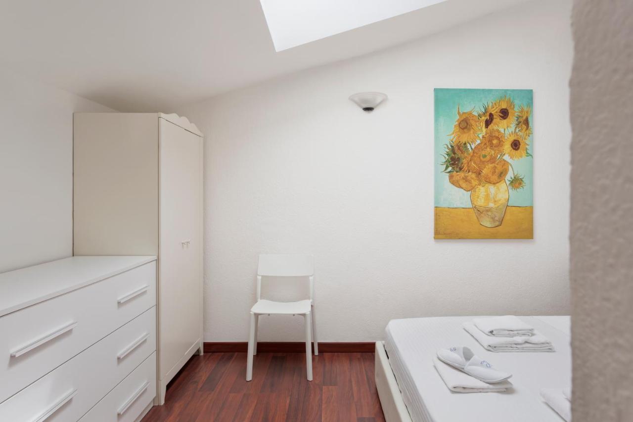 1 Bedroom Apt - Duomo 4 * Milan