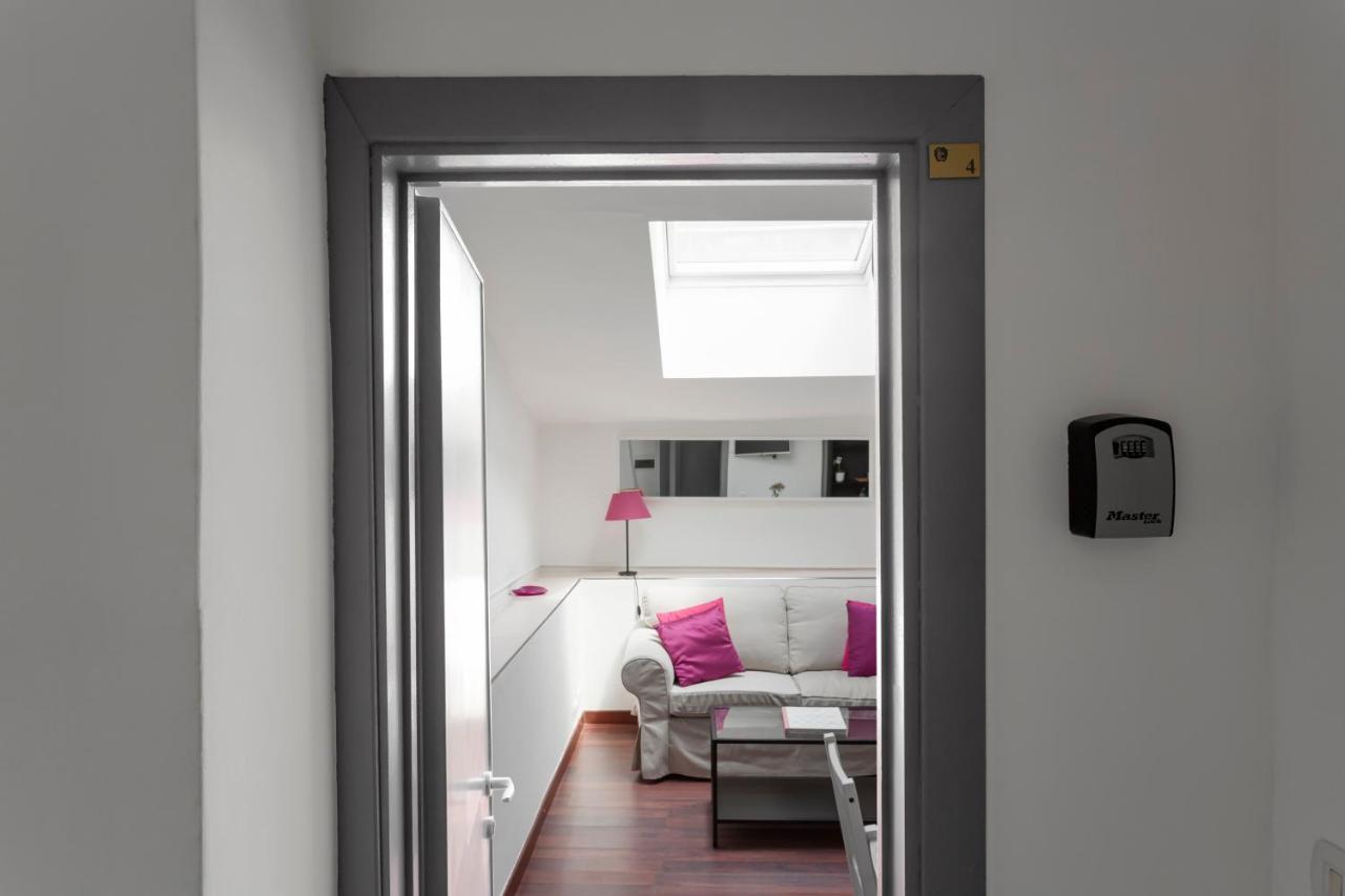 1 Bedroom Apt - Duomo 4 Milan