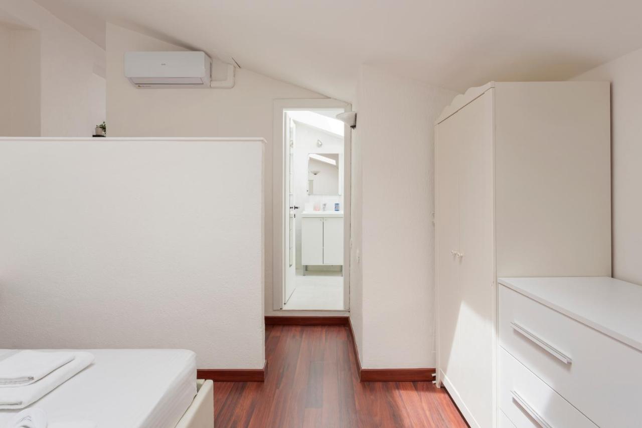 1 Bedroom Apt - Duomo 4 * Milan