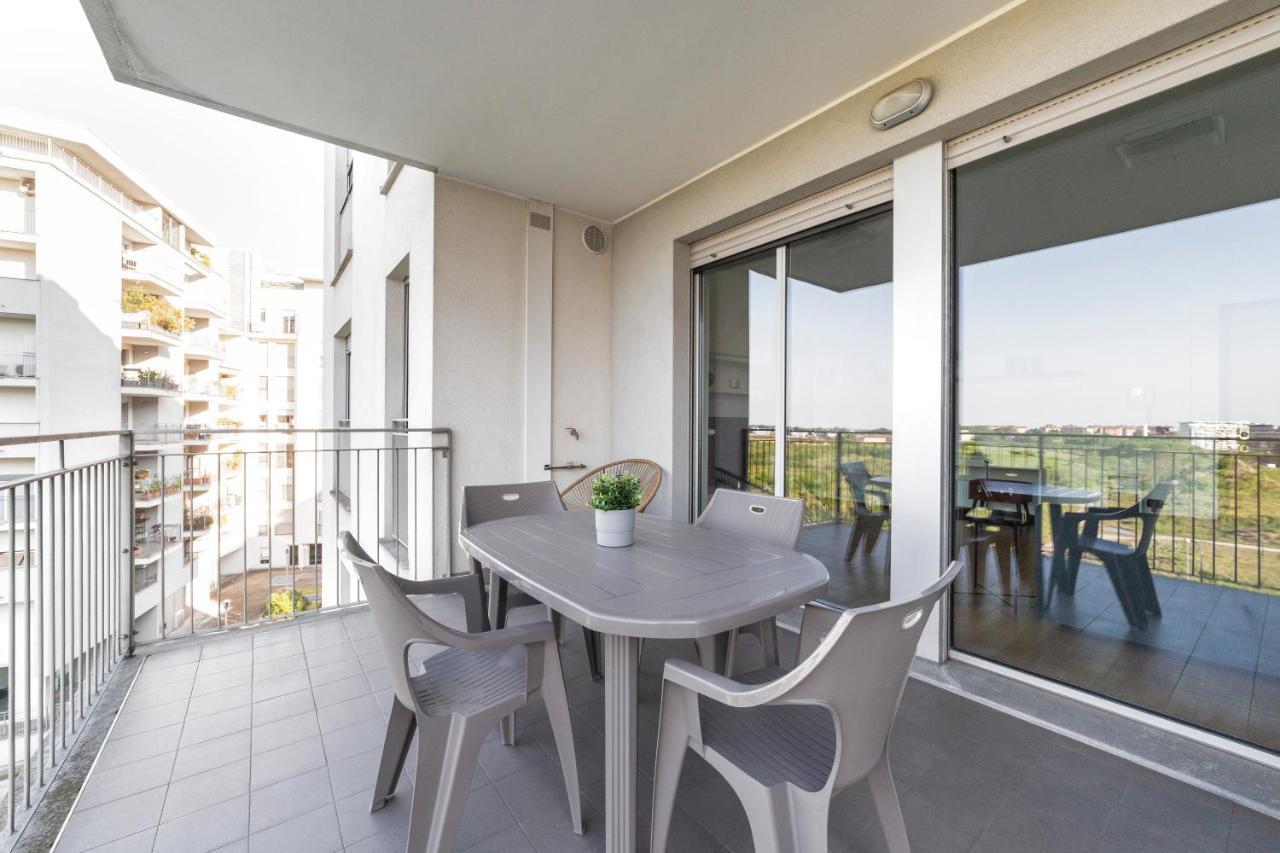 Apartment Rogoredo Apt With Terrace! Milan