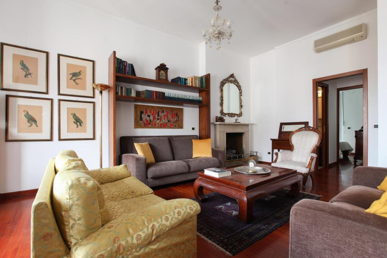 Bohemian District 2 Bdrs Apartment
