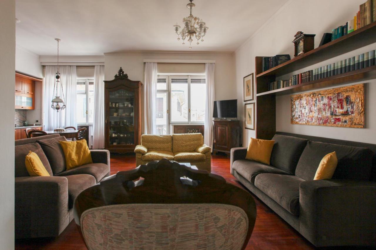 Bohemian District 2 Bdrs Apartment *