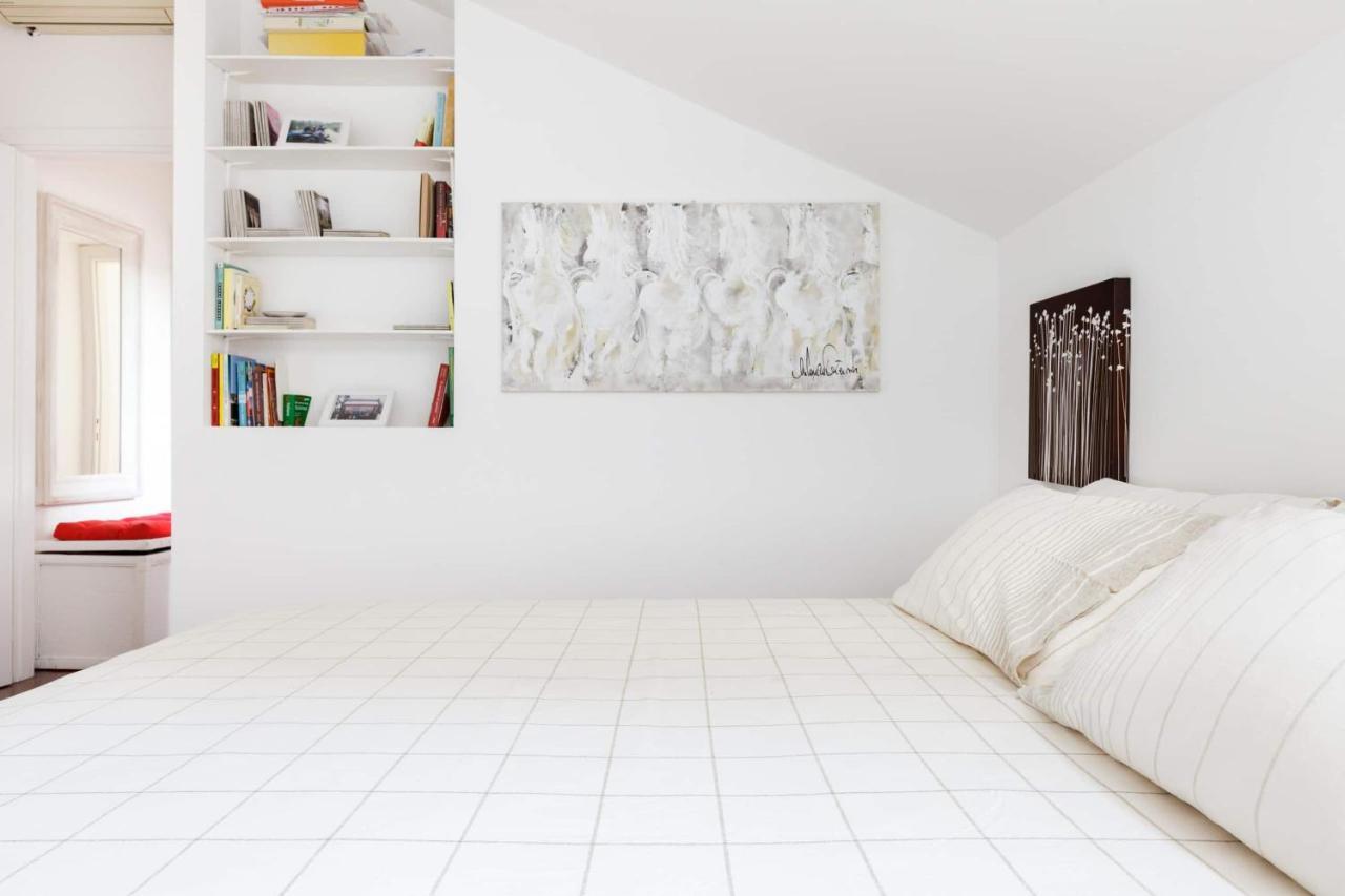 Luxury Penthouse Near Duomo Apartment *
